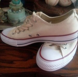 Sneakers without flaw. Never worn